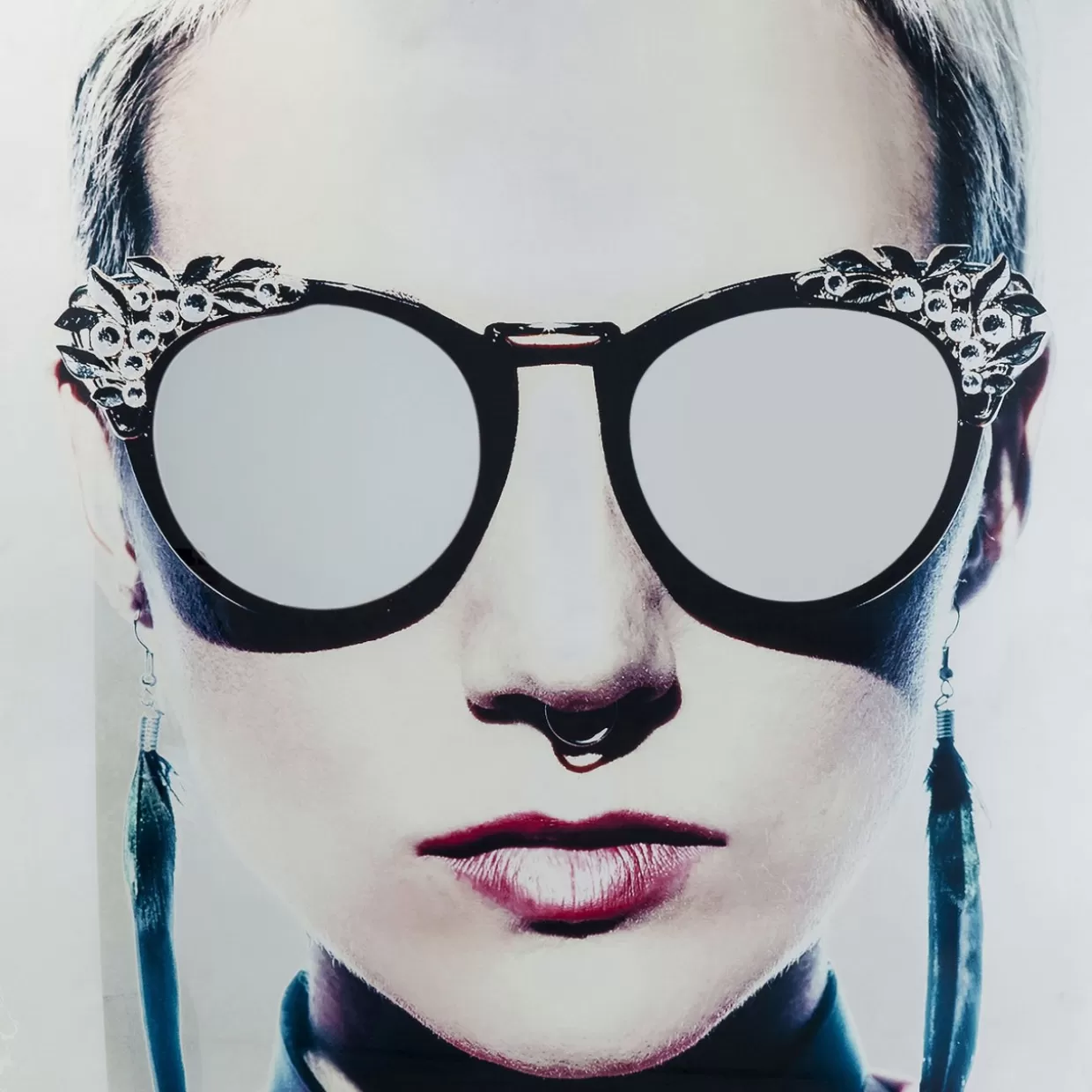 KARE Design Bilder | Bild Glas Metallic Girlie 120X120Cm