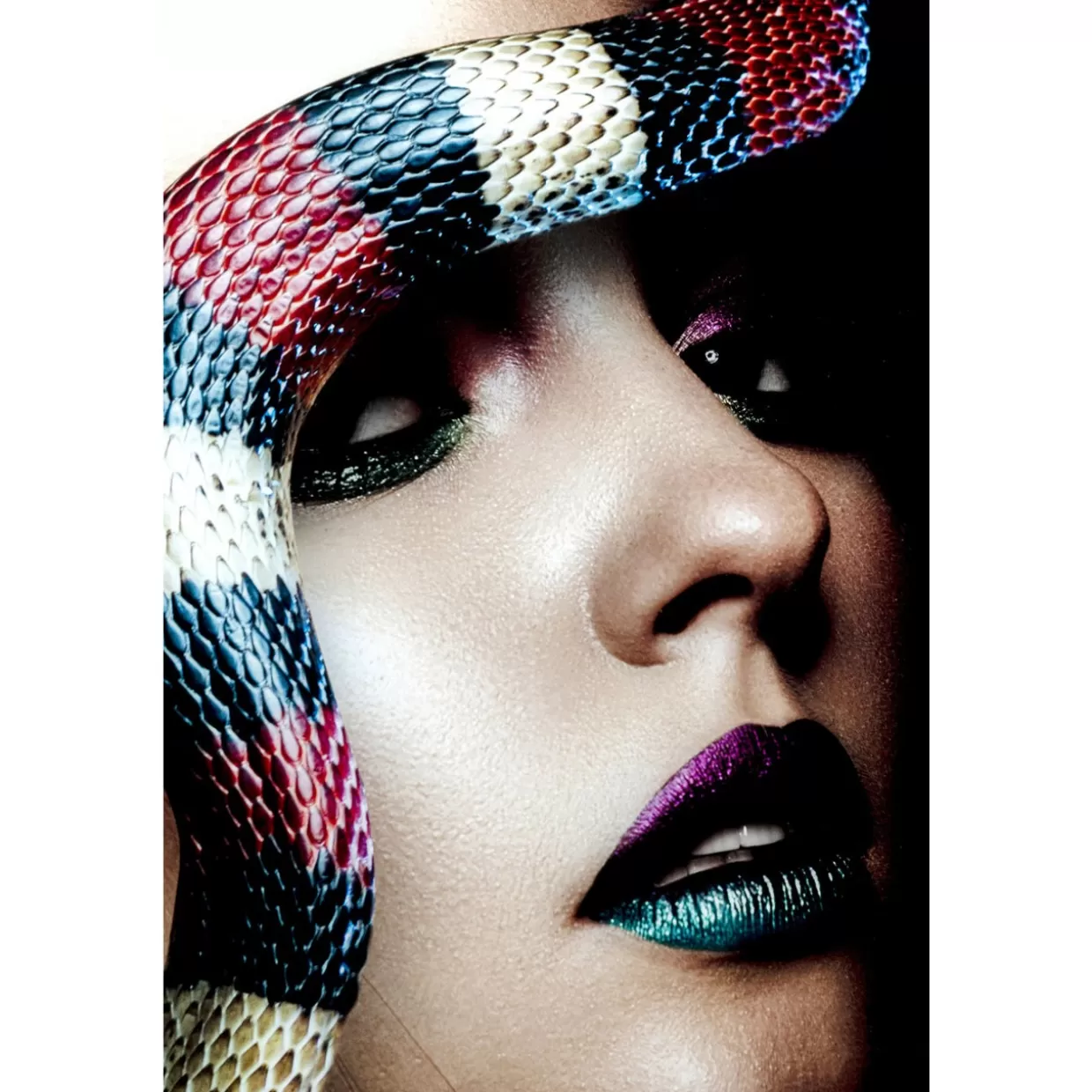 KARE Design Bilder | Glasbild Snake Girl 80X120Cm